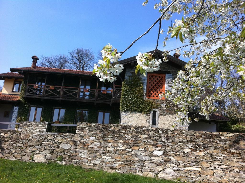Il Ciliegio Selvatico Apartment Verbania Luaran gambar